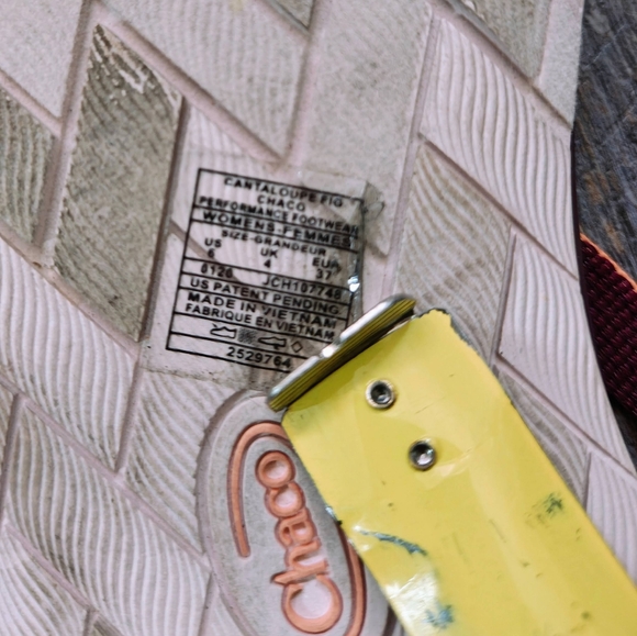 Chaco Flip Flop Asymmetrical Orange Sandals Women's size 6 - Picture 8 of 9